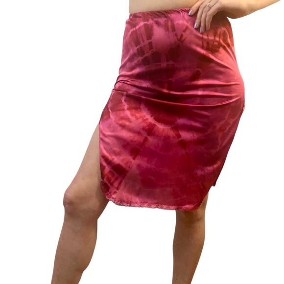 Sold// Ultra Sexy Vintage Pink Tie Dyed Half Slip, High Slit, Lace Trim, 20”-27” - Picture 3 of 6